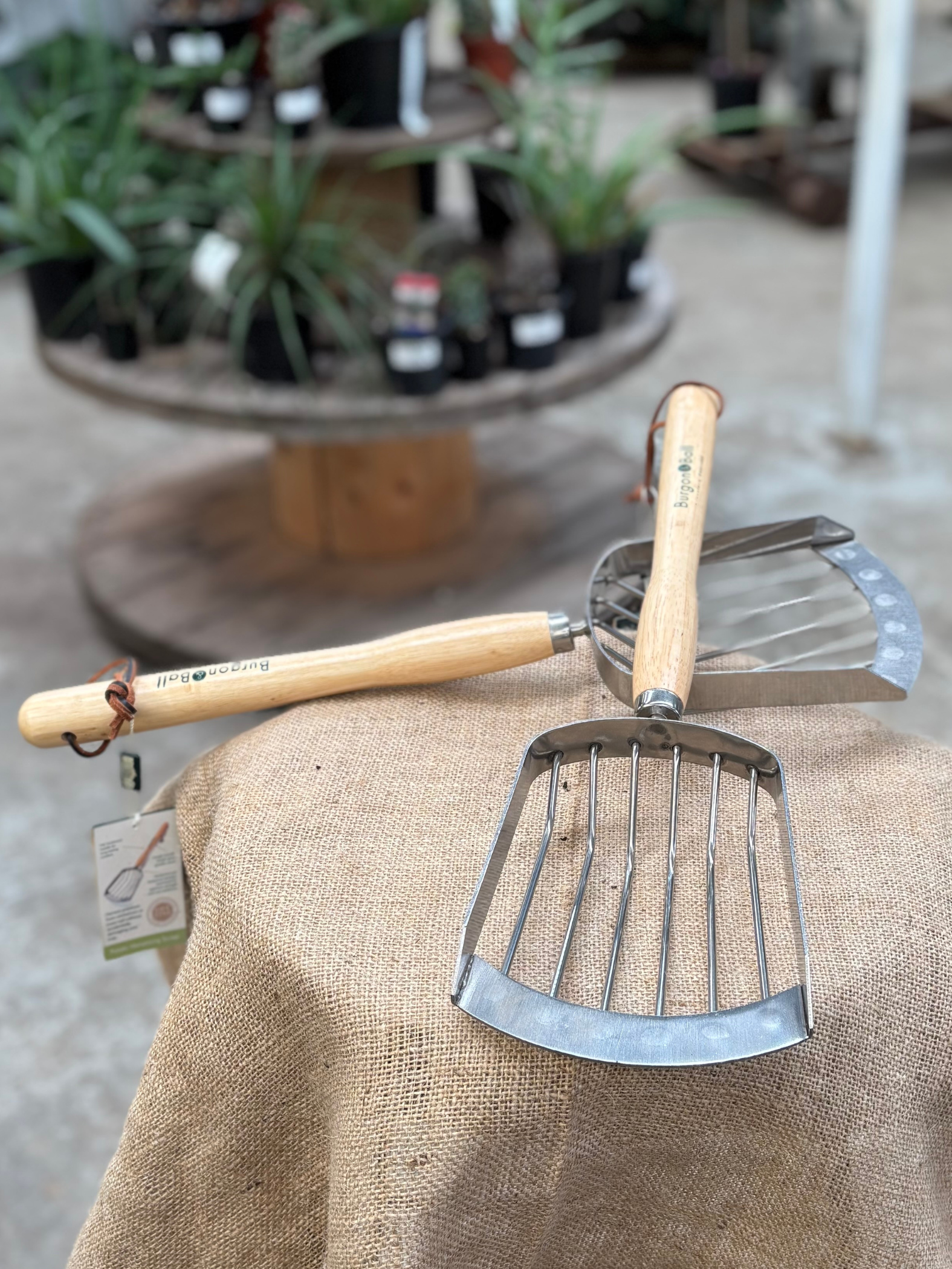 Burgon & Ball Mid Handled Potato Harvesting Scoop